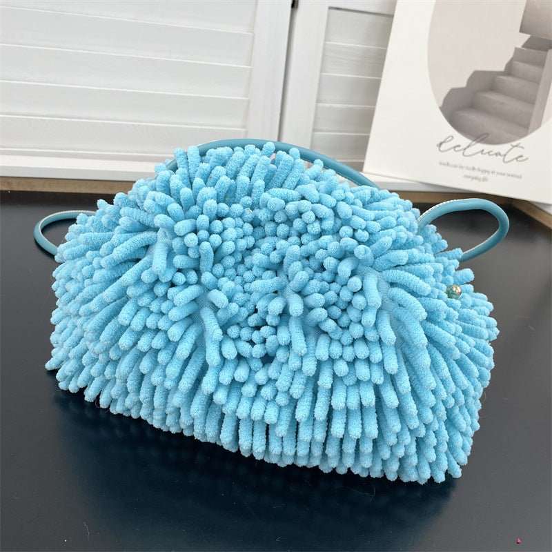 Fluffy handbag - BoozayCollctn